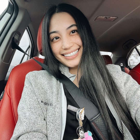 Meet your Posher, Arjen Sarah ✨ - Picture 1 of 4